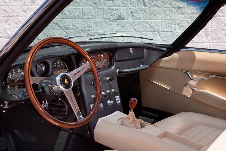  Lamborghini 400 GT 2+2 1966 года  (фото 29 из 42)